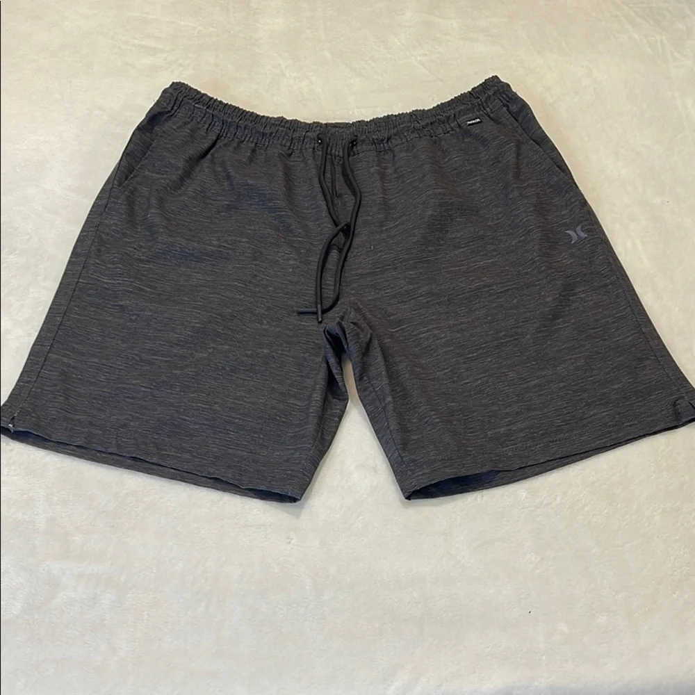 HURLEY SIZE XL , SEE MEASUREMENTS, Men's Black/Gray Shorts